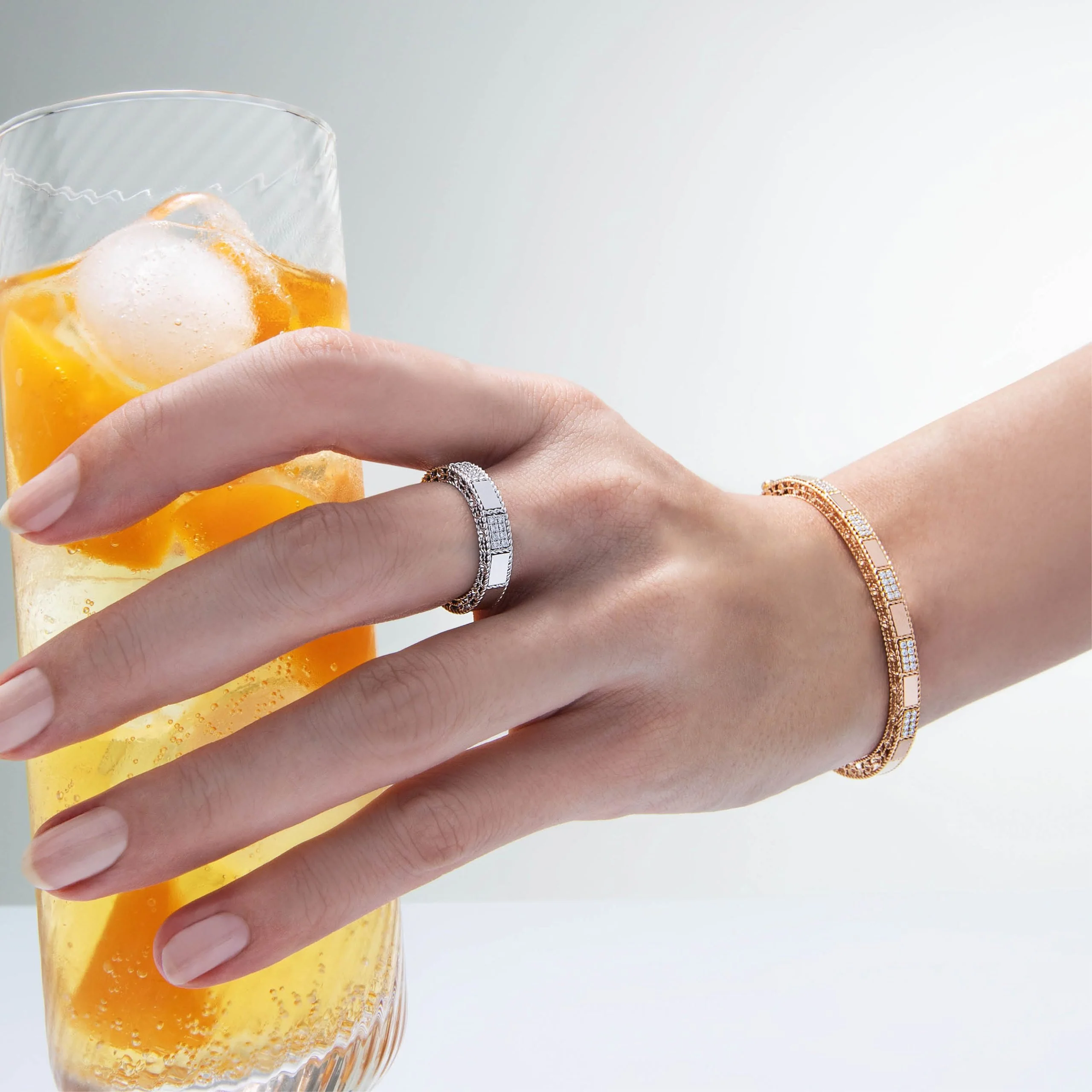 ART DECO BANGLE WITH DIAMONDS - Image 4