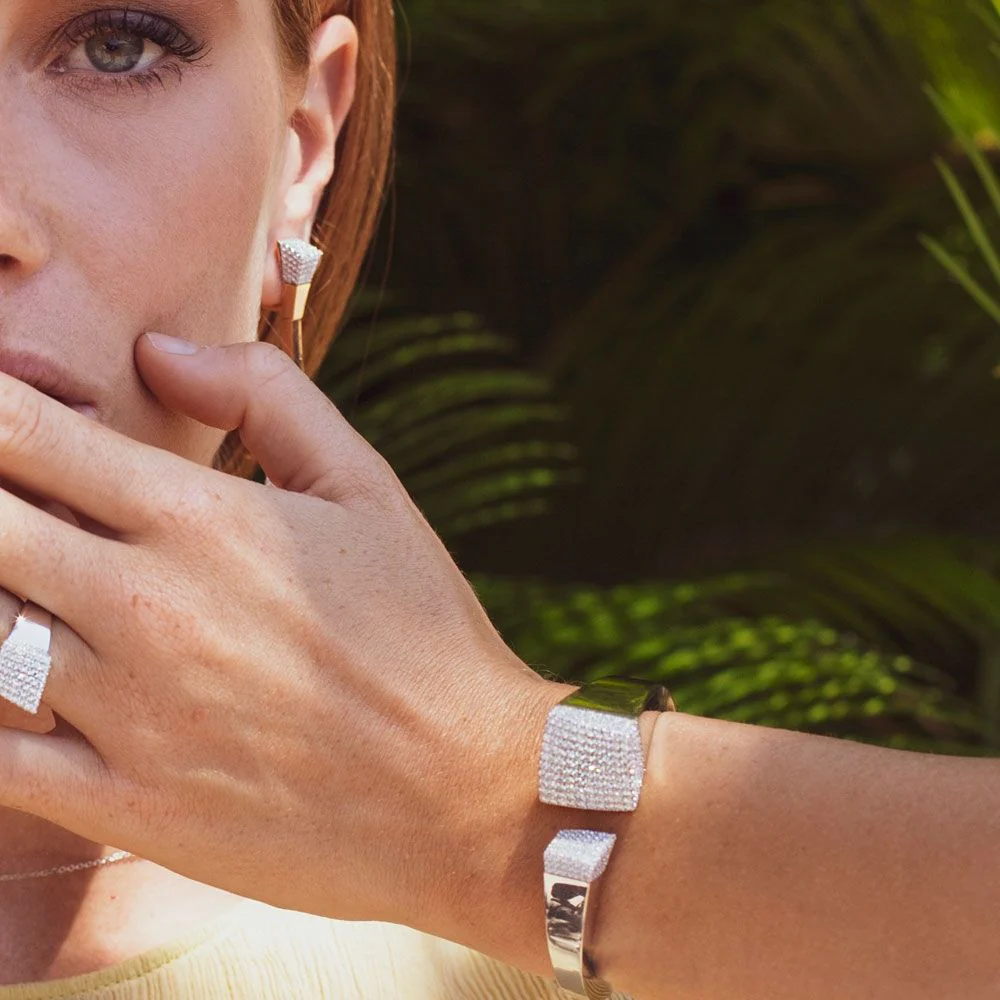 SAUVAGE PRIVĂ BANGLE WITH DIAMONDS - Image 2
