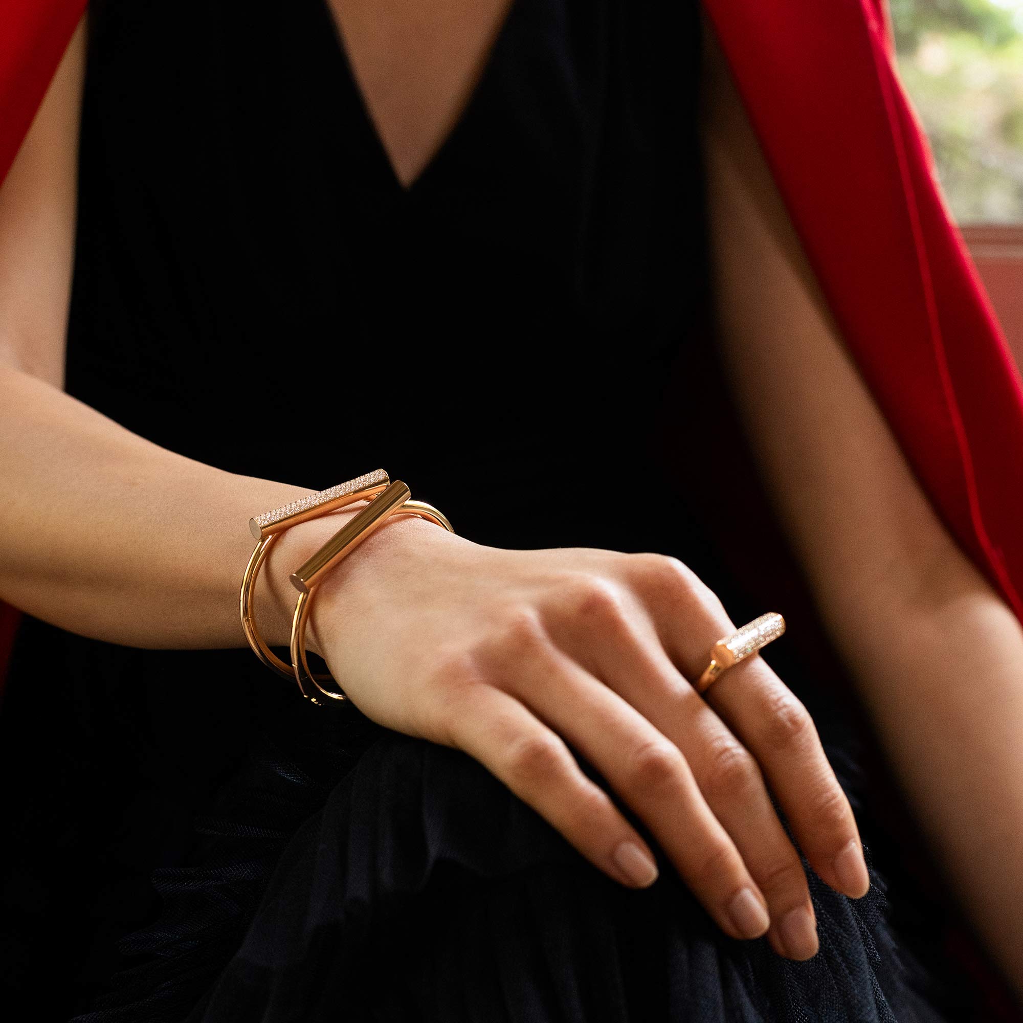 DOMINO BANGLE WITH DIAMONDS - Image 4