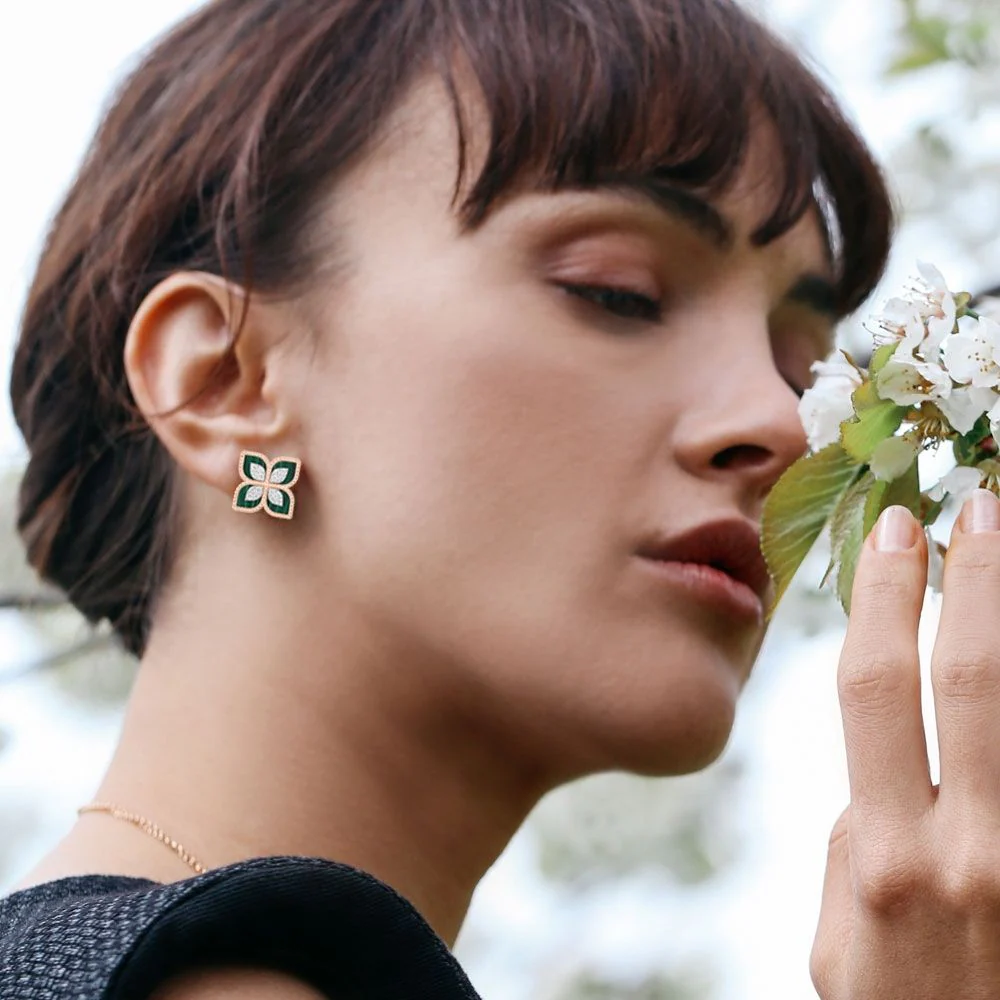 PRINCESS FLOWER EARRINGS WITH DIAMONDS AND MALACHITE - Image 2