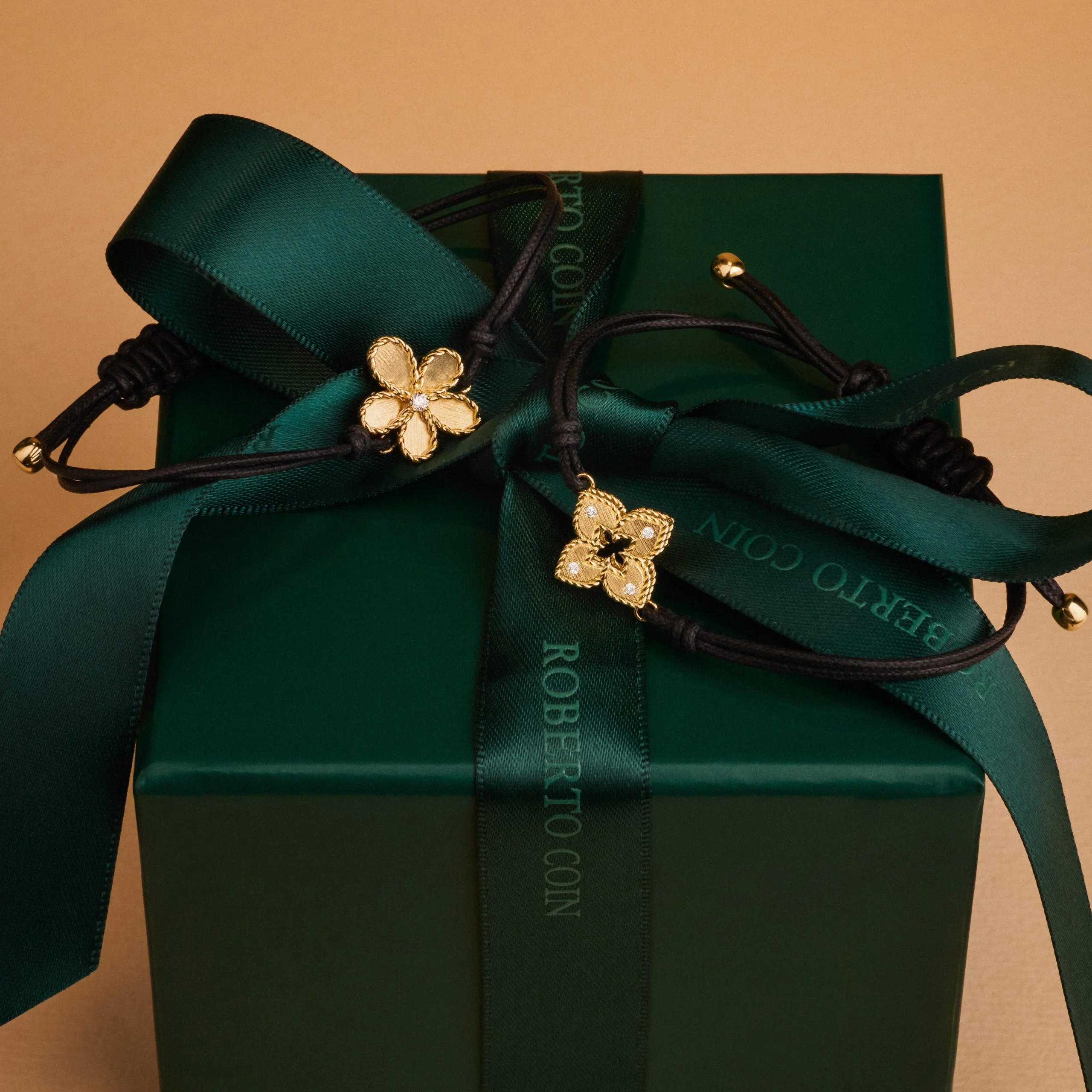 JASMINE COTTON SILK BRACELET WITH DIAMONDS - Image 6
