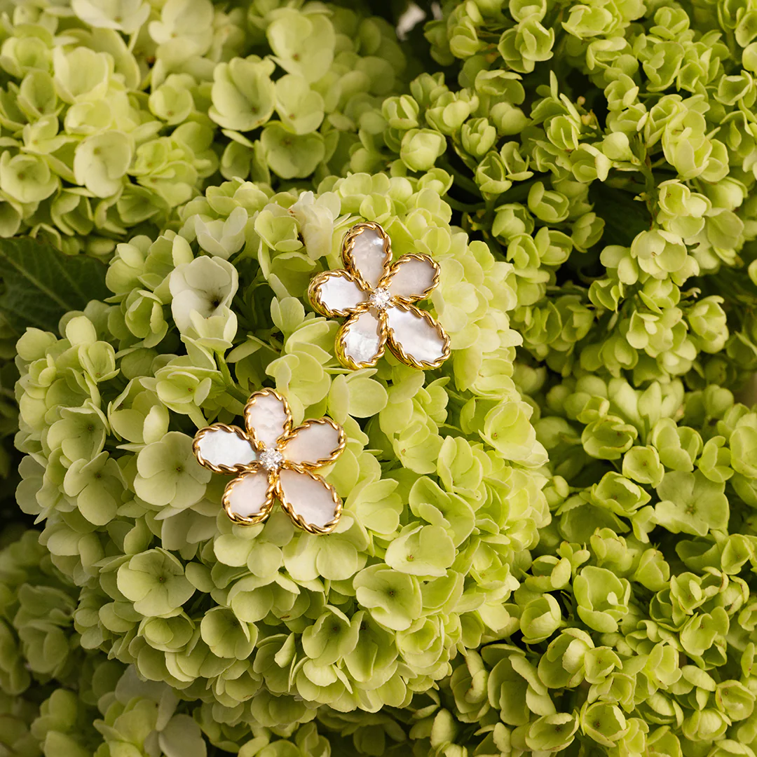 JASMINE EARRINGS WITH DIAMONDS AND MOTHER OF PEARL - Image 2