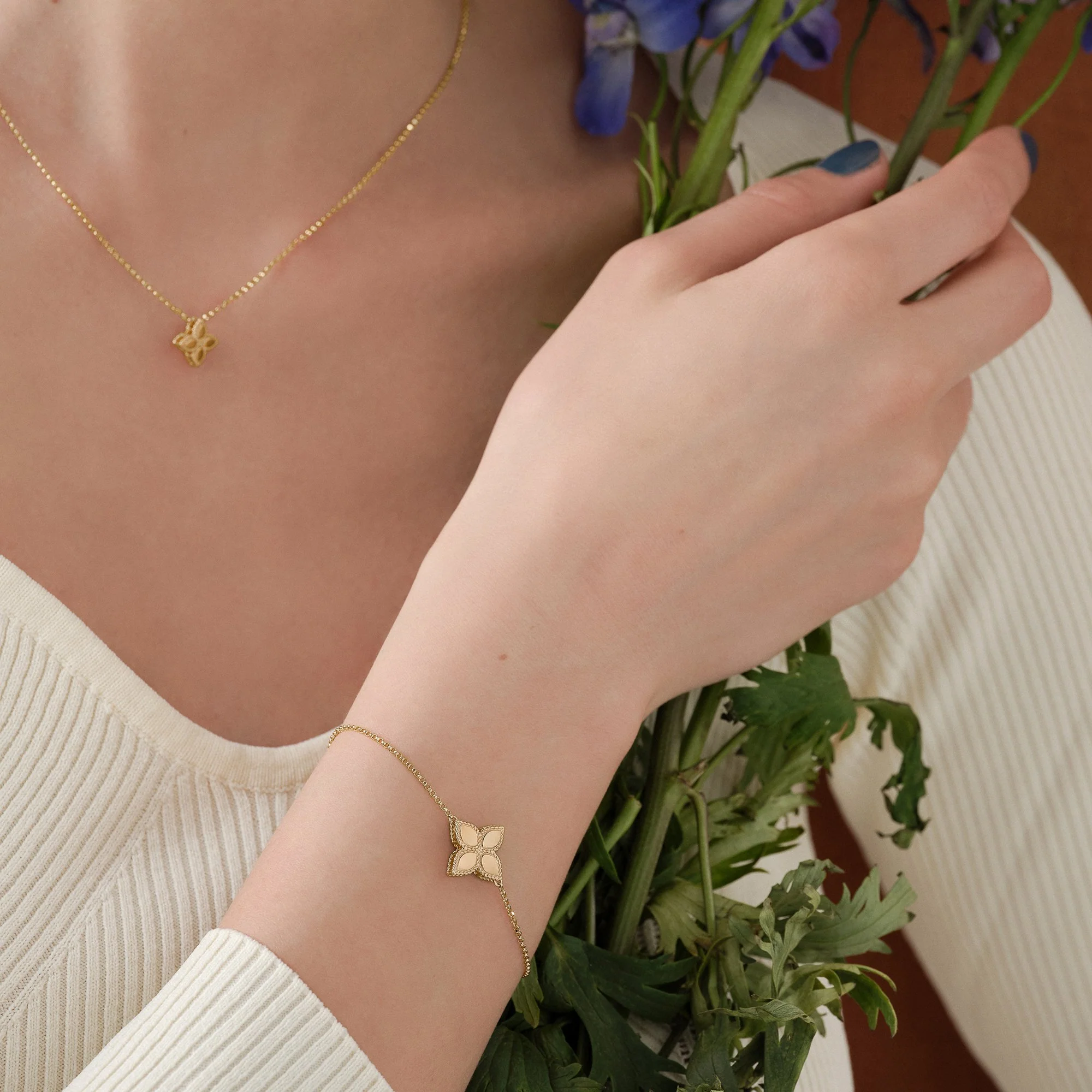 PRINCESS FLOWER BRACELET - Image 5