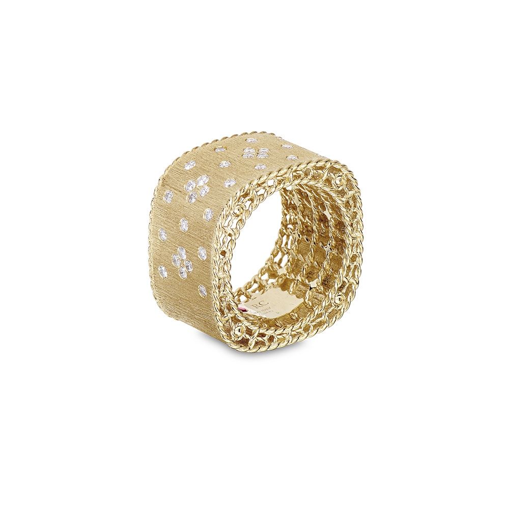 PRINCESS RING WITH DIAMONDS