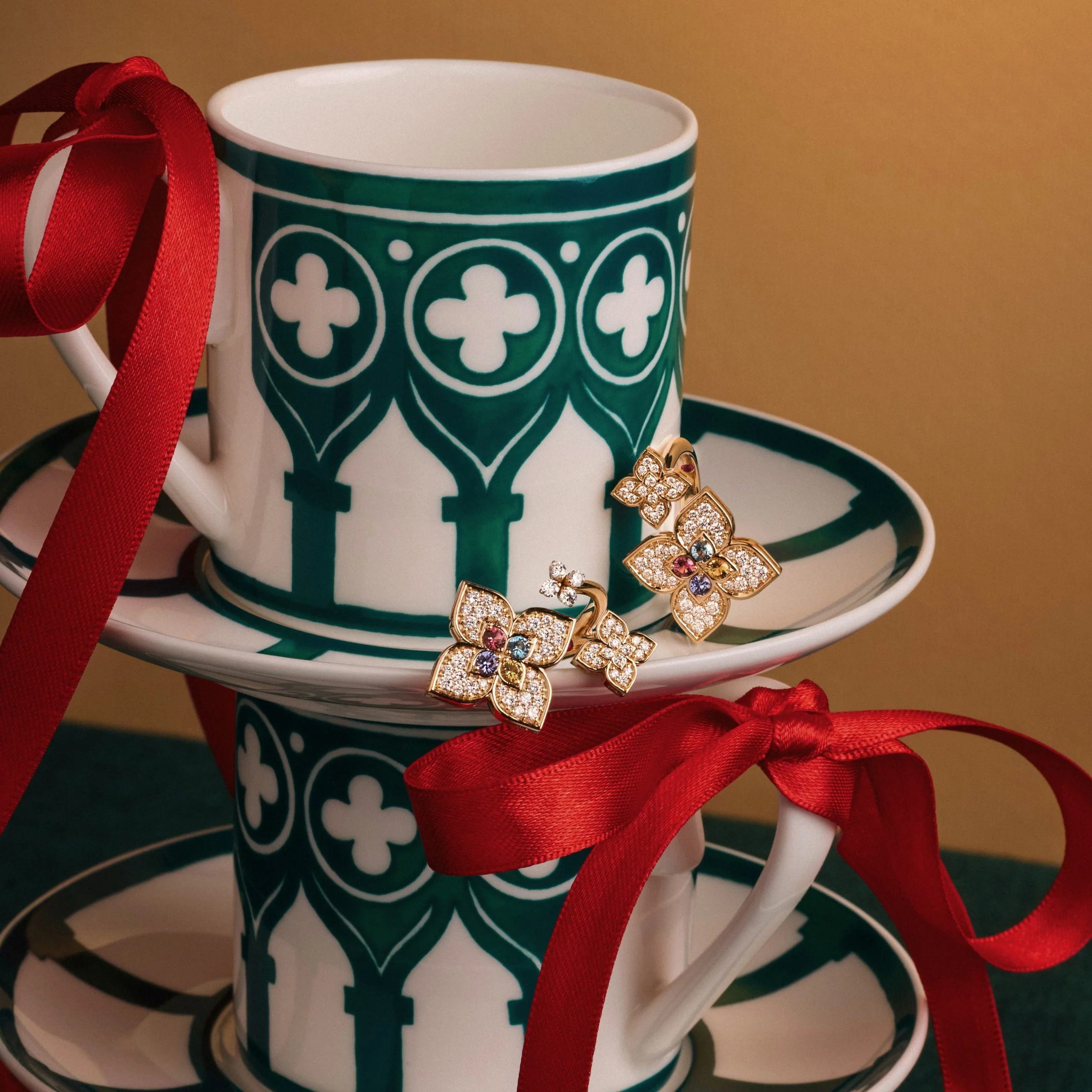 TEACUP AND SAUCER IN BONE CHINA, SET OF TWO - Image 6