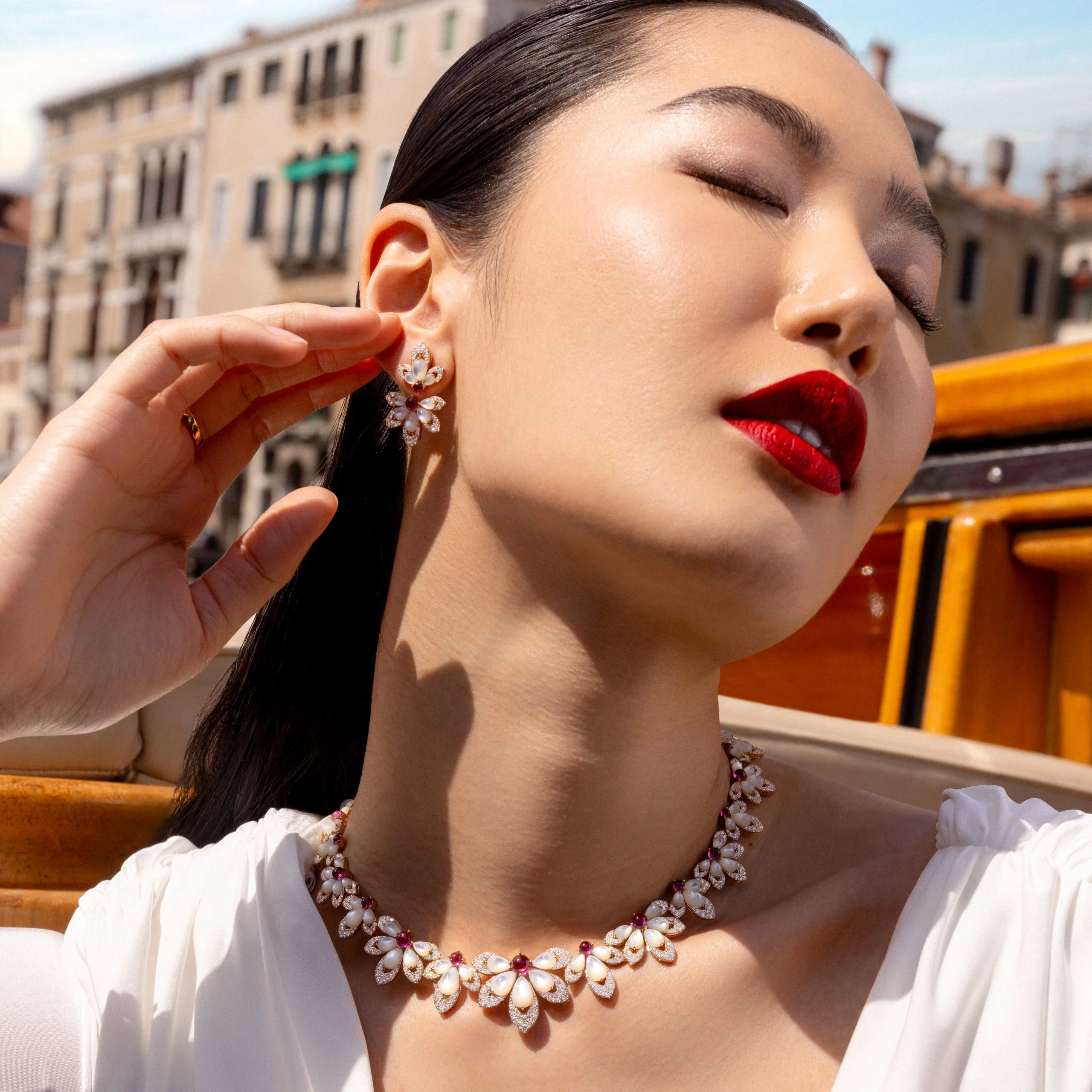 TIARĂ NECKLACE WITH MOTHER OF PEARL, RUBELLITE AND DIAMONDS - Image 2